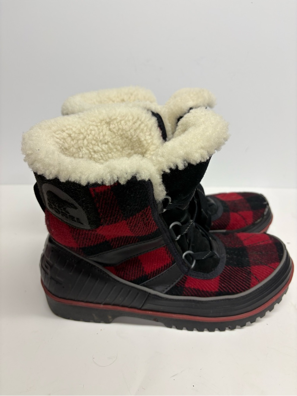 Sorel Womens Red and Black Plaid Winter Boots with Sherpa Lining Size 9